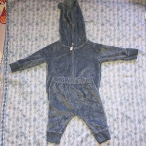 Carter’s baby blue Teddy bear Hoodie set (3months)